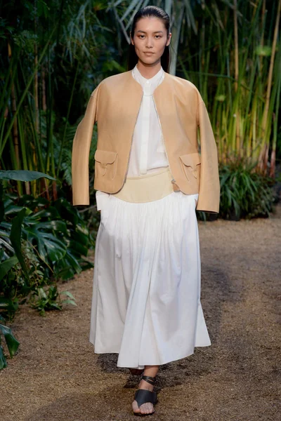 Look 30
